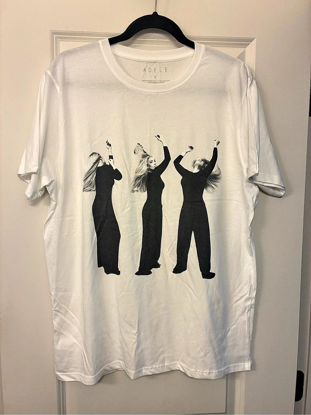Adele in Munich Tour T-Shirt Graphic Tee White & Black Large